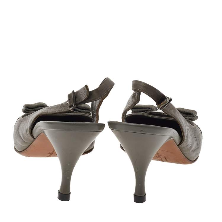 Pre Owned Salvatore Ferragamo Grey Leather Vara Bow Slingback Pumps Size 37