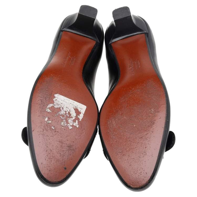Pre Owned Salvatore Ferragamo Black Leather Gancini Buckle Block Heel Pumps Size 38.5