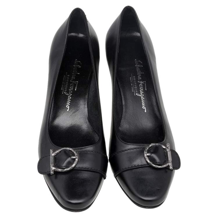 Pre Owned Salvatore Ferragamo Black Leather Gancini Buckle Block Heel Pumps Size 38.5