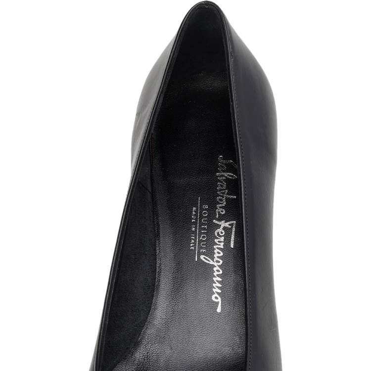 Pre Owned Salvatore Ferragamo Black Leather Gancini Buckle Block Heel Pumps Size 38.5