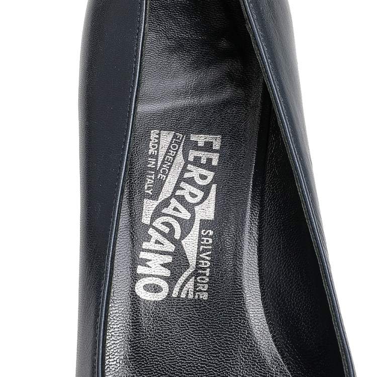 Pre Owned Salvatore Ferragamo Dark Blue Leather Block Heel Pumps Size 38.5