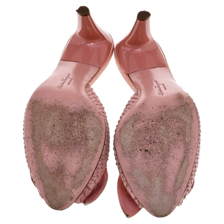 Pre Owned Salvatore Ferragamo Pink Snakeskin Embossed Leather And Raffia Bow Peep Toe Slide Sandals Size 37