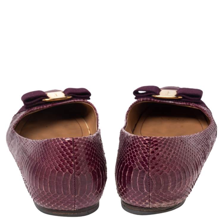 Pre Owned Salvatore Ferragamo Burgundy Python Leather Vara Bow Ballet Flats Size 39