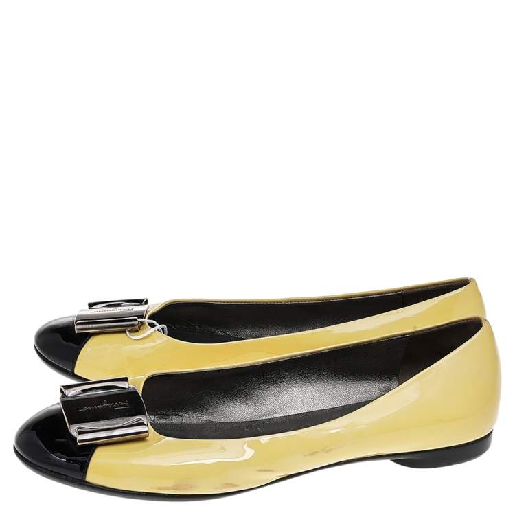Pre Owned Salvatore Ferragamo Yellow/Black Patent Leather Metal Trim Ballet Flats Size 38.5