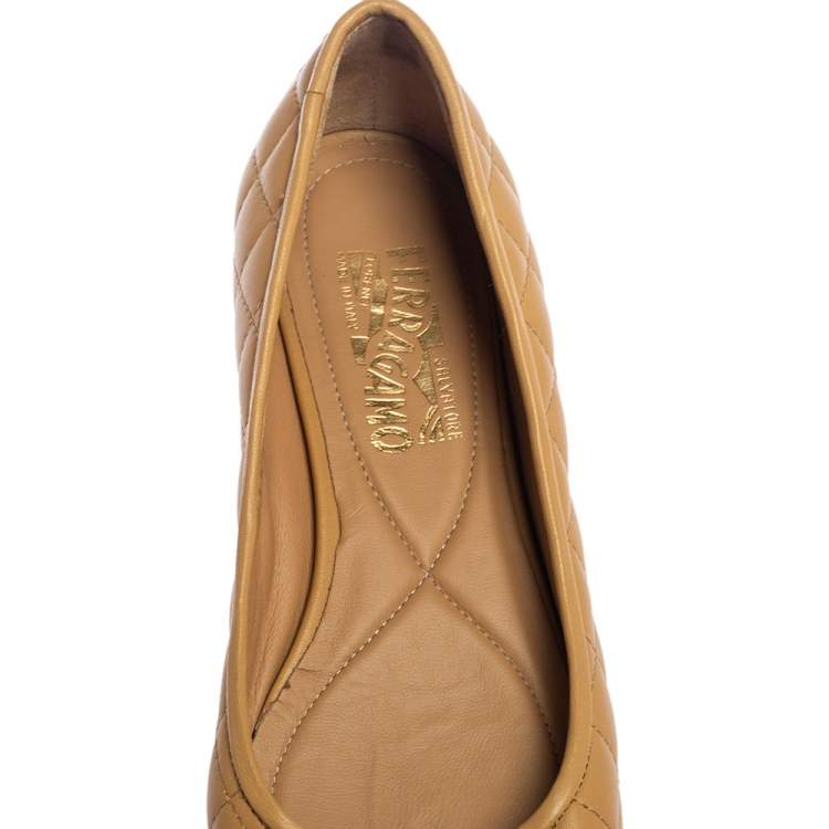 Pre Owned Salvatore Ferragamo Beige Quilted Leather Vara Bow Ballet Flats Size 37.5