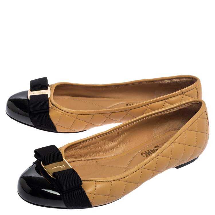 Pre Owned Salvatore Ferragamo Beige Quilted Leather Vara Bow Ballet Flats Size 37.5