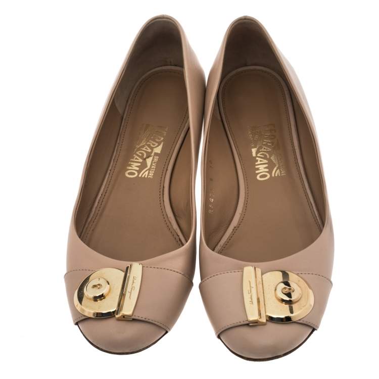 Pre Owned Salvatore Ferragamo Beige Leather Lola Ballet Flats Size 39.5