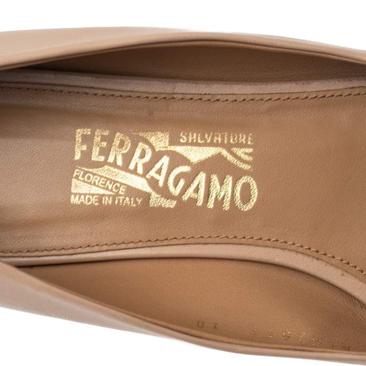 Pre Owned Salvatore Ferragamo Beige Leather Lola Ballet Flats Size 39.5