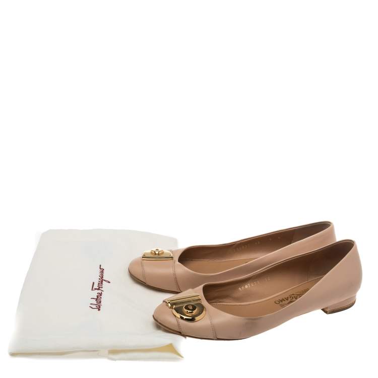Pre Owned Salvatore Ferragamo Beige Leather Lola Ballet Flats Size 39.5