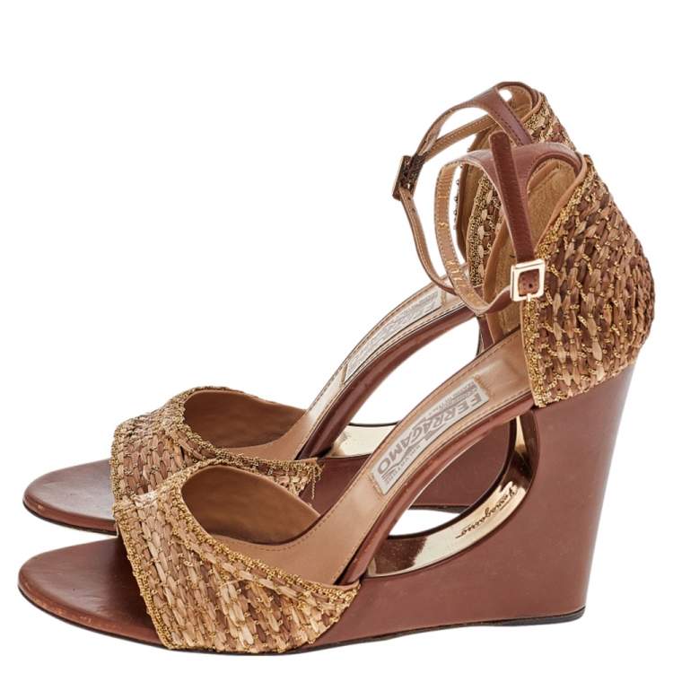 Pre Owned Salvatore Ferragamo Brown/Beige Woven Straw Chain Embellishment Sandals Size 38.5