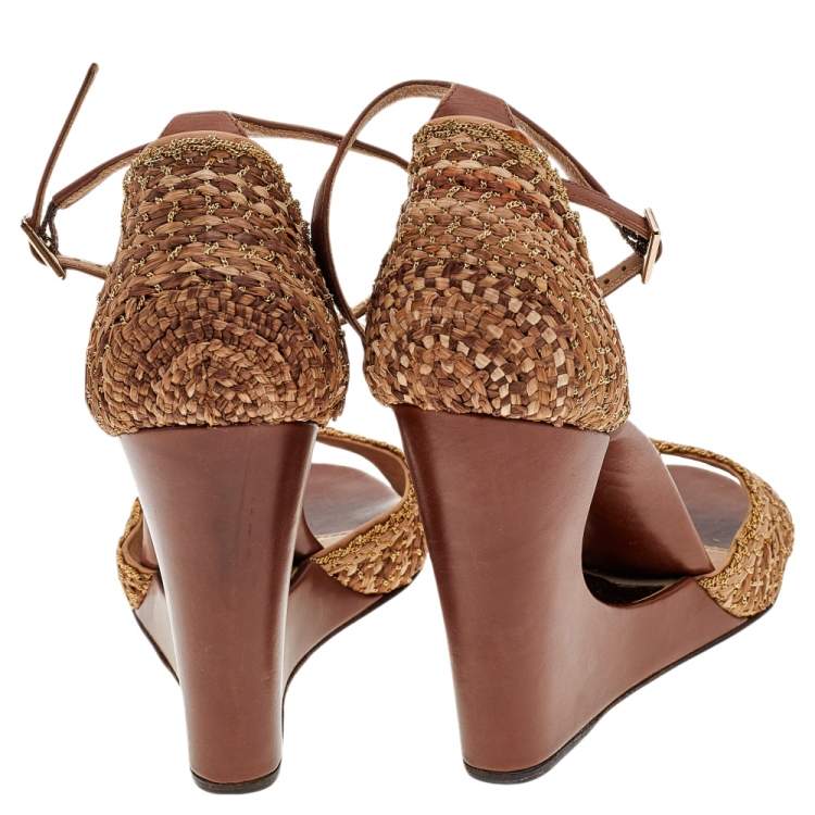 Pre Owned Salvatore Ferragamo Brown/Beige Woven Straw Chain Embellishment Sandals Size 38.5