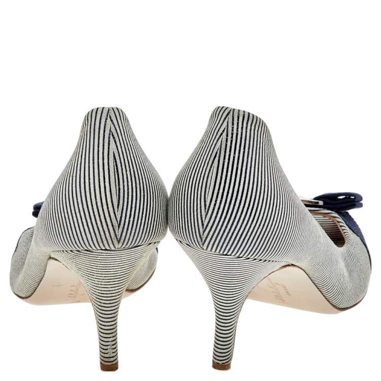Pre Owned Salvatore Ferragamo Blue/White Canvas Vara Bow Peep Toe Pumps Size 39