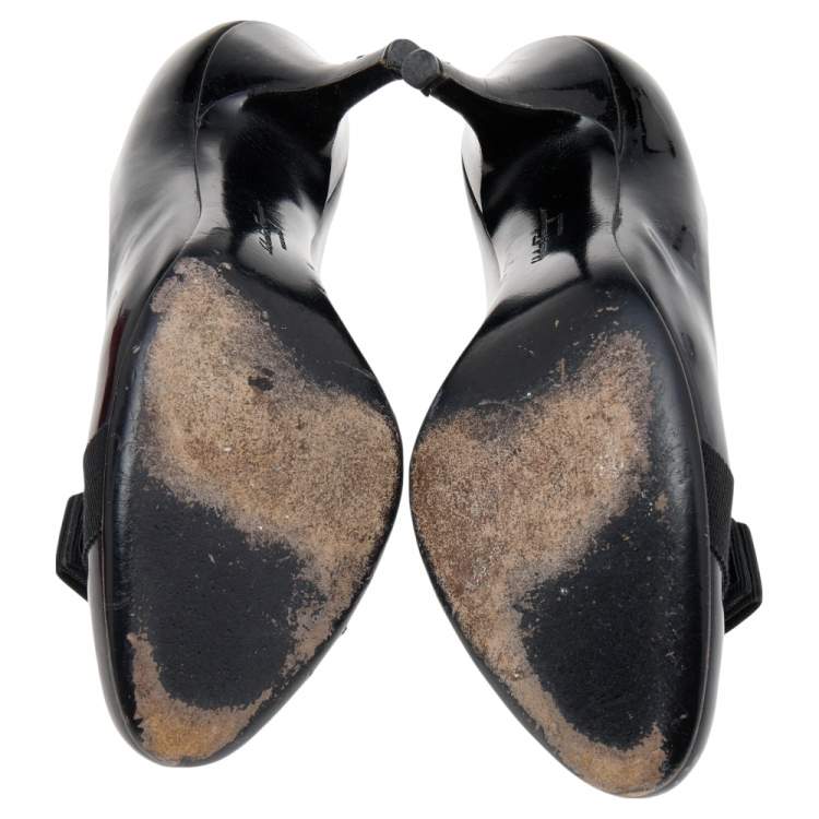 Pre Owned Salvatore Ferragamo Black Patent Leather Vara Bow Pumps Size 38
