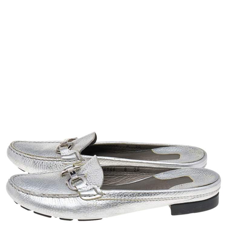 Pre Owned Salvatore Ferragamo Silver Leather Gancini Slip On Mules Size 38.5
