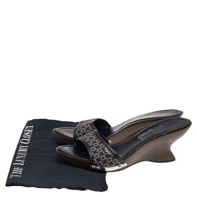 Pre Owned Salvatore Ferragamo Black Canvas And Leather Slide Sandals Size 39