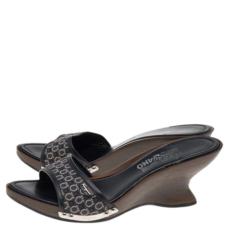 Pre Owned Salvatore Ferragamo Black Canvas And Leather Slide Sandals Size 39