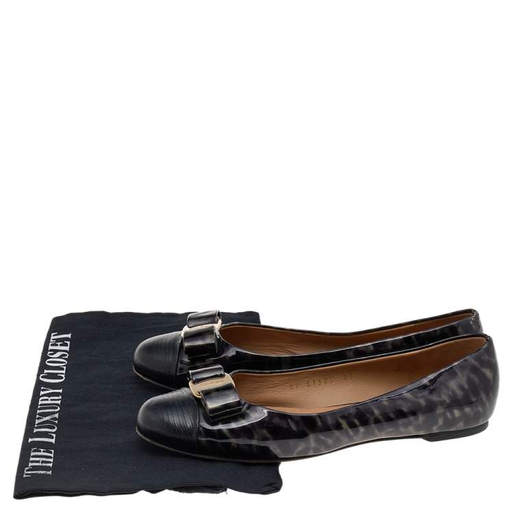 Pre Owned Salvatore Ferragamo Two Tone Patent Leather And Lizard Embossed Leather Cap Toe Vara Bow Ballet Flats Size 37.5
