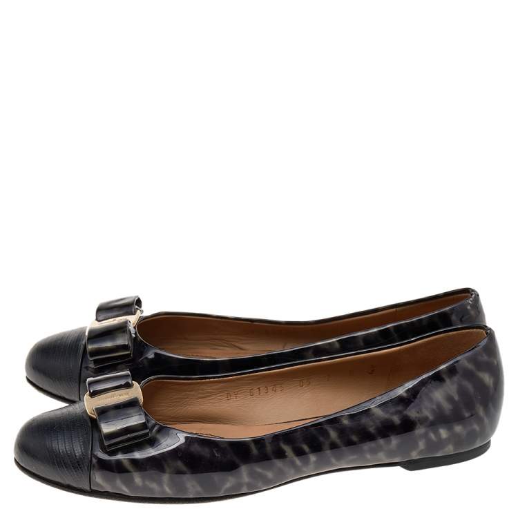 Pre Owned Salvatore Ferragamo Two Tone Patent Leather And Lizard Embossed Leather Cap Toe Vara Bow Ballet Flats Size 37.5