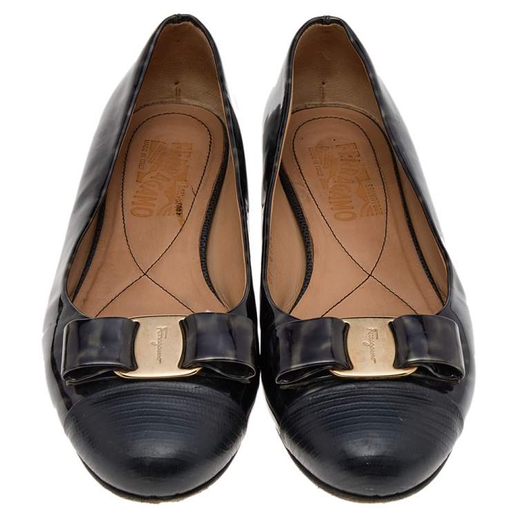 Pre Owned Salvatore Ferragamo Two Tone Patent Leather And Lizard Embossed Leather Cap Toe Vara Bow Ballet Flats Size 37.5