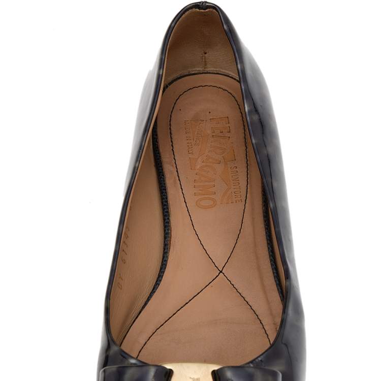 Pre Owned Salvatore Ferragamo Two Tone Patent Leather And Lizard Embossed Leather Cap Toe Vara Bow Ballet Flats Size 37.5