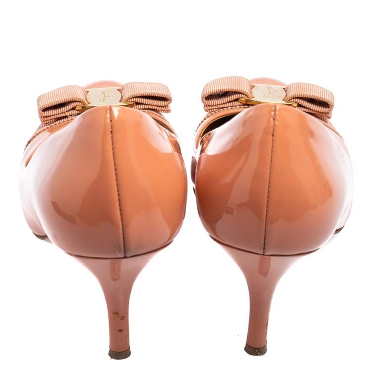 Pre Owned Salvatore Ferragamo Pink Patent Leather Pimpa Vara Bow Pumps Size 38.5