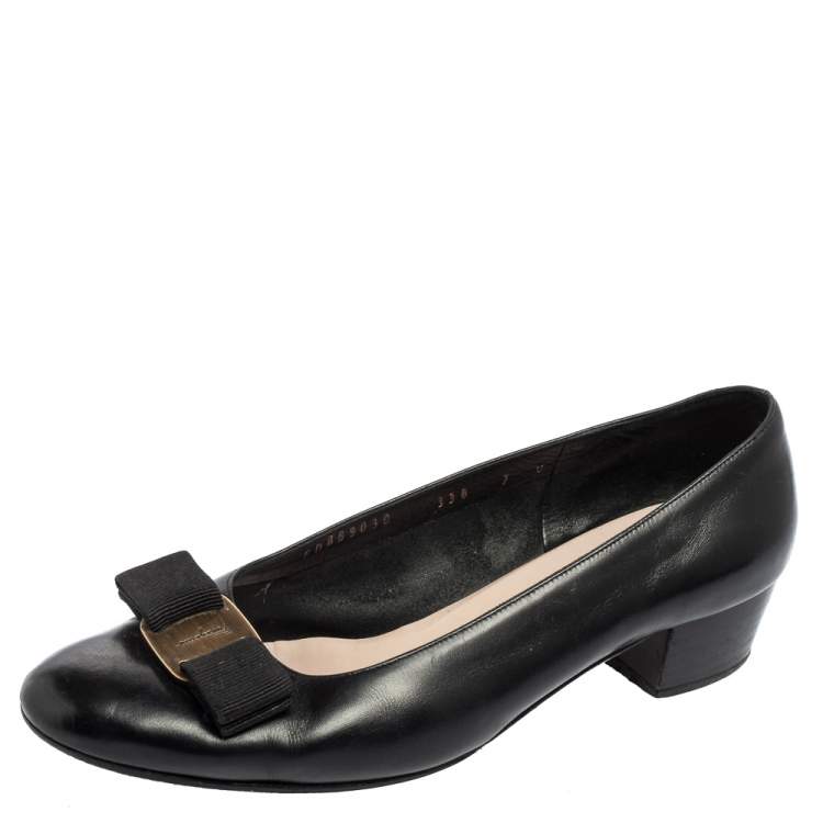 Pre Owned Salvatore Ferragamo Black Leather Vara Bow Ballet Flats Size 37.5