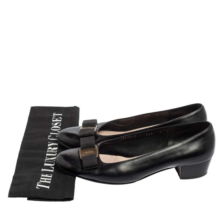 Pre Owned Salvatore Ferragamo Black Leather Vara Bow Ballet Flats Size 37.5