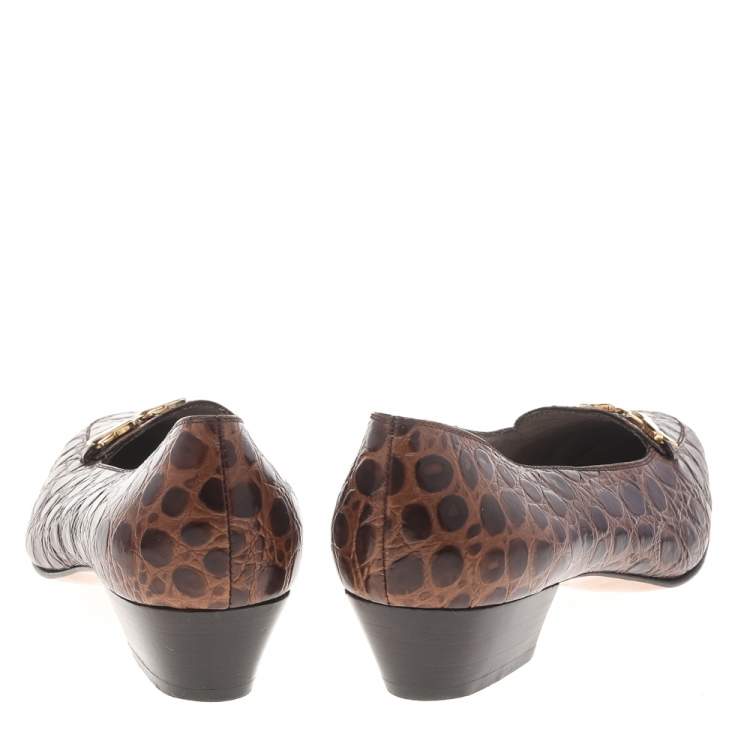 Pre Owned Salvatore Ferragamo Brown Croc Embossed Leather Pumps Size 37