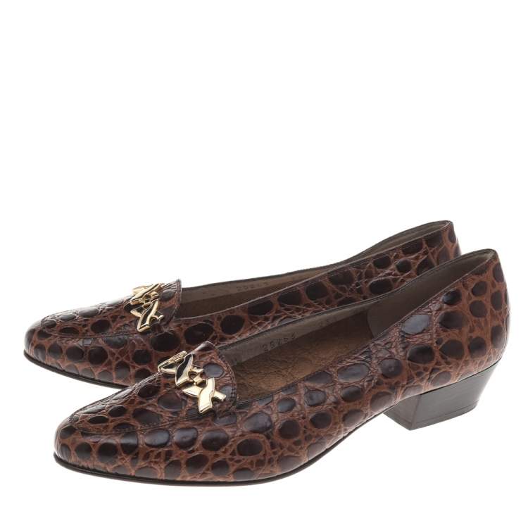 Pre Owned Salvatore Ferragamo Brown Croc Embossed Leather Pumps Size 37