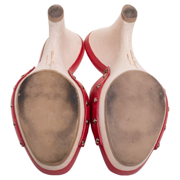 Pre Owned Salvatore Ferragamo Red Leather Wedge Slide Sandals Size 39