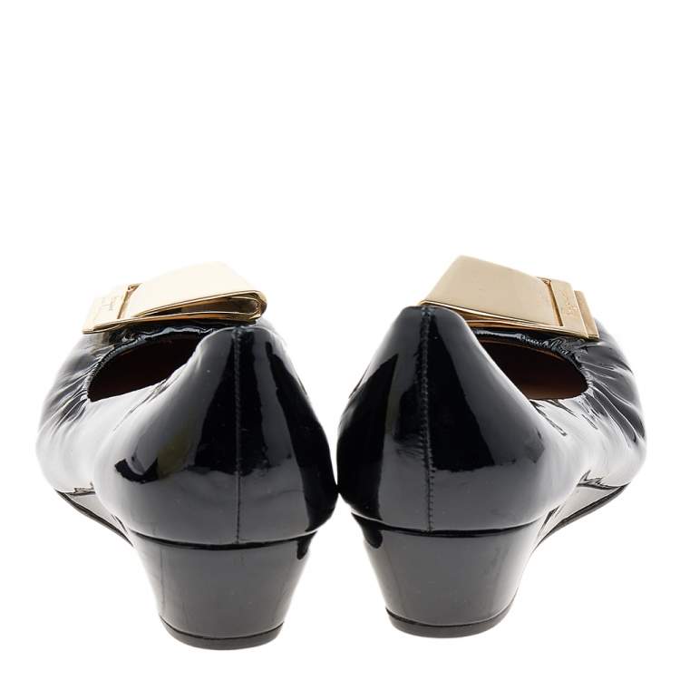 Pre Owned Salvatore Ferragamo Black Patent Leather Pumps Size 37.5