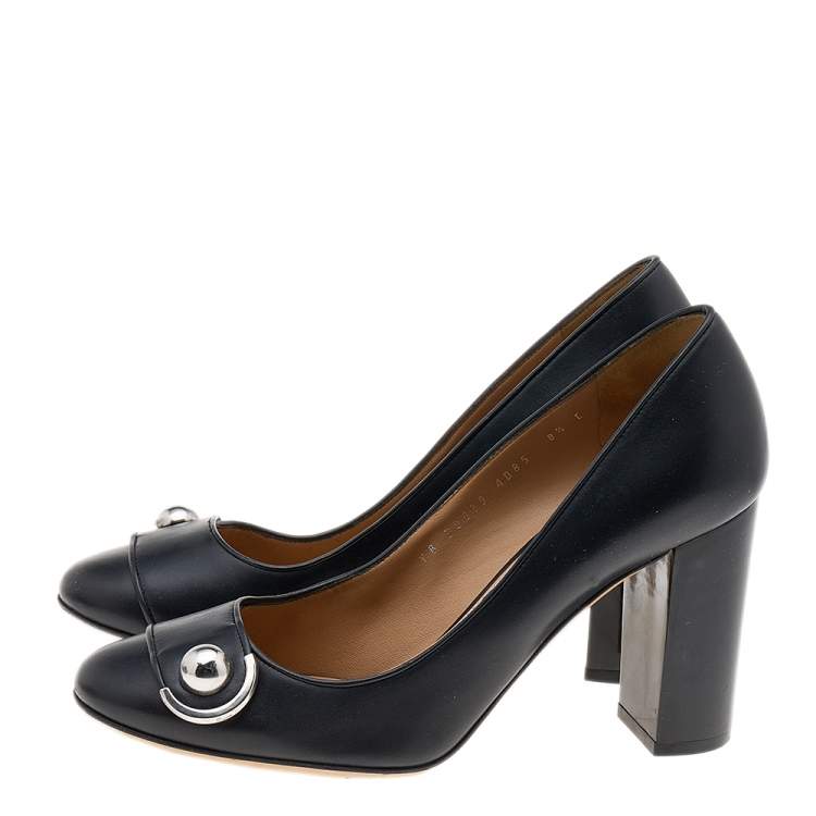 Pre Owned Salvatore Ferragamo Black Leather Block Heel Pumps Size 39