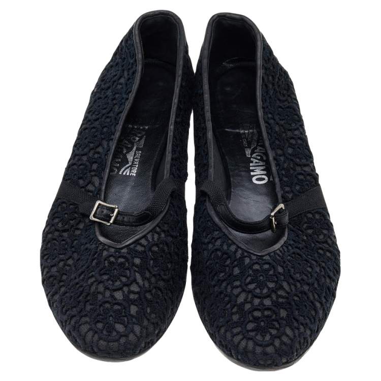 Pre Owned Salvatore Ferragamo Black Lace Ballet Flats Size 38.5