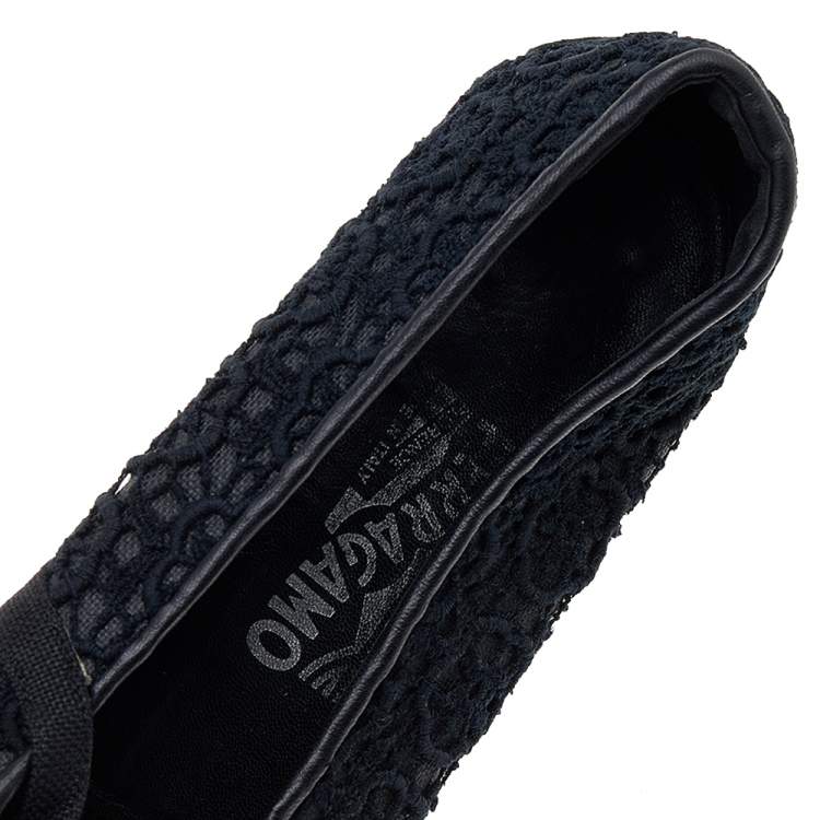 Pre Owned Salvatore Ferragamo Black Lace Ballet Flats Size 38.5