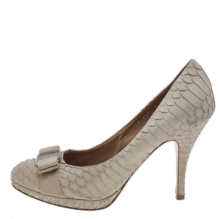 Pre Owned Salvatore Ferragamo Beige Python Vara Bow Platform Pumps Size 38.5