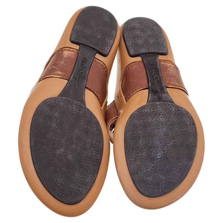 Pre Owned Salvatore Ferragamo Brown Leather Gancini Thong Flats Size 40