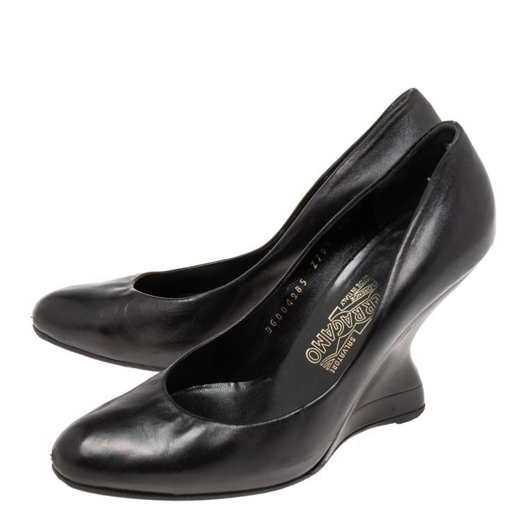 Pre Owned Salvatore Ferragamo Black Leather Wedge Pumps Size 39 