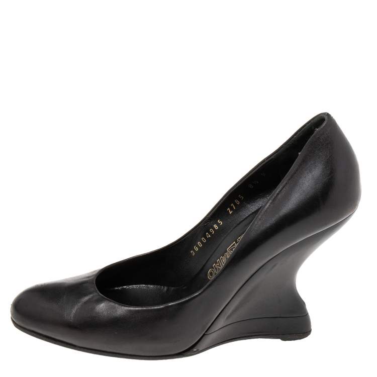 Pre Owned Salvatore Ferragamo Black Leather Wedge Pumps Size 39 