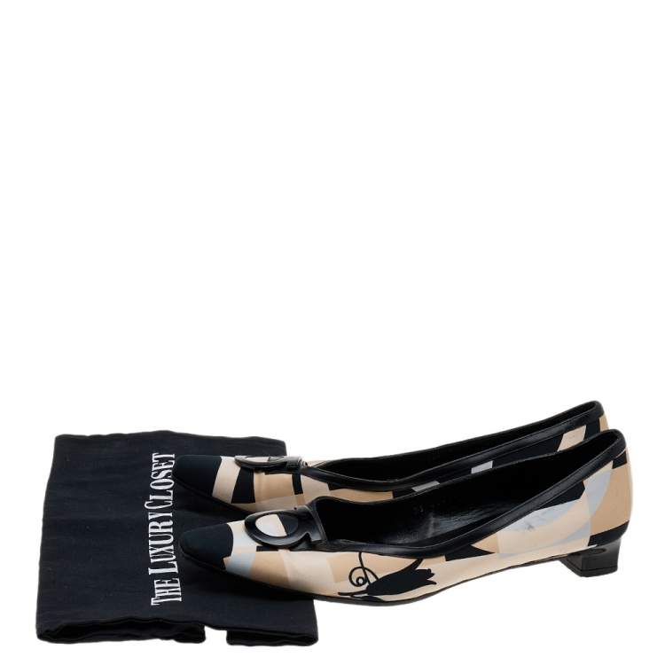 Pre Owned Salvatore Ferragamo Beige/Black Satin And Leather Pumps Size 40