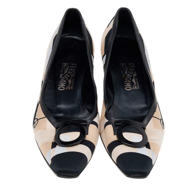Pre Owned Salvatore Ferragamo Beige/Black Satin And Leather Pumps Size 40