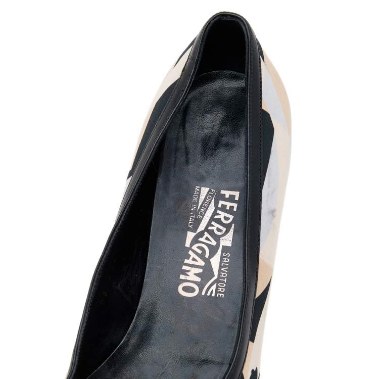 Pre Owned Salvatore Ferragamo Beige/Black Satin And Leather Pumps Size 40