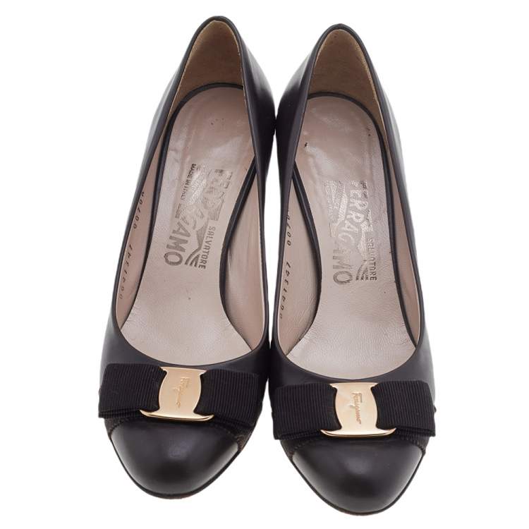 Pre Owned Salvatore Ferragamo Dark Brown Leather Vara Bow Pumps Size 35.5