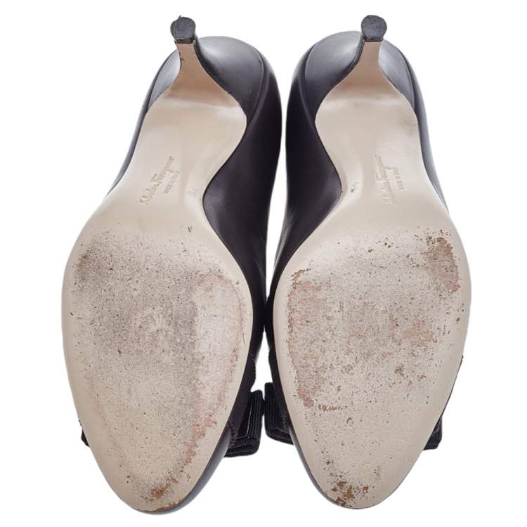 Pre Owned Salvatore Ferragamo Dark Brown Leather Vara Bow Pumps Size 35.5