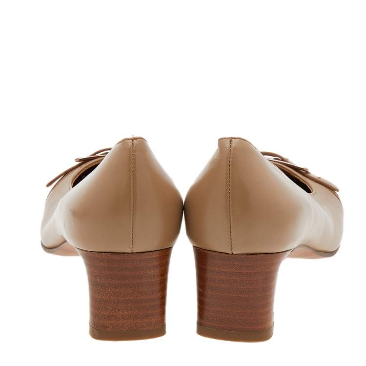 Pre Owned Salvatore Ferragamo Beige Leather Buckle Block Heel Pumps Size 38.5