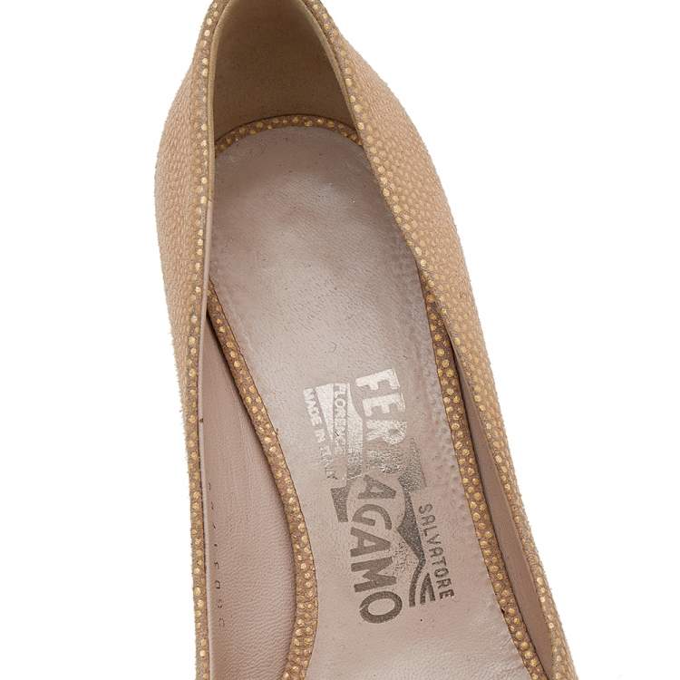 Pre Owned Salvatore Ferragamo Beige/Gold Leather Pola Vara Bow Peep Toe Pumps Size 36.5