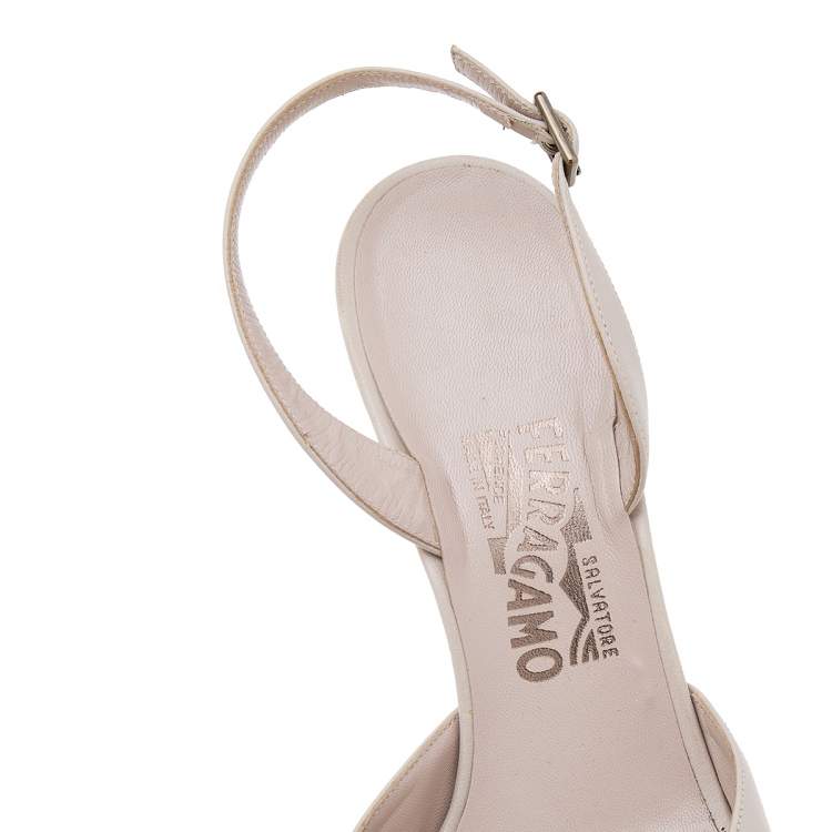 Pre Owned Salvatore Ferragamo Beige Leather Peep Toe Slingback Sandals Size 40
