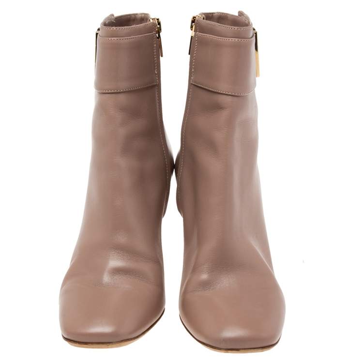 Pre Owned Salvatore Ferragamo Beige Leather Gancini Ankle Boots Size 37