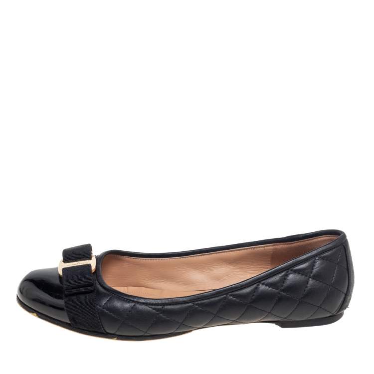 Pre Owned Salvatore Ferragamo Black Patent and Leather Vara Bow Ballet Flats Size 38.5
