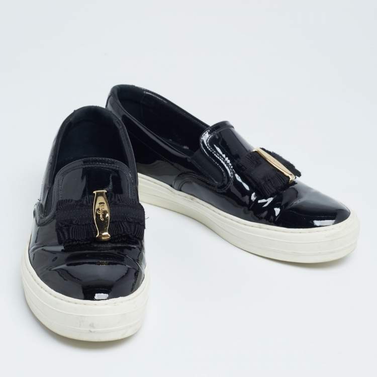 Pre Owned Salvatore Ferragamo Black Patent Leather Bow Slip-On Sneakers Size 39.5