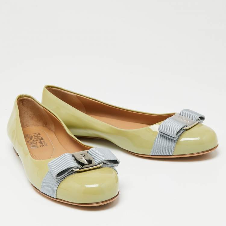 Pre Owned Salvatore Ferragamo Green Patent Leather Bow Varina Ballet Flats Size 38